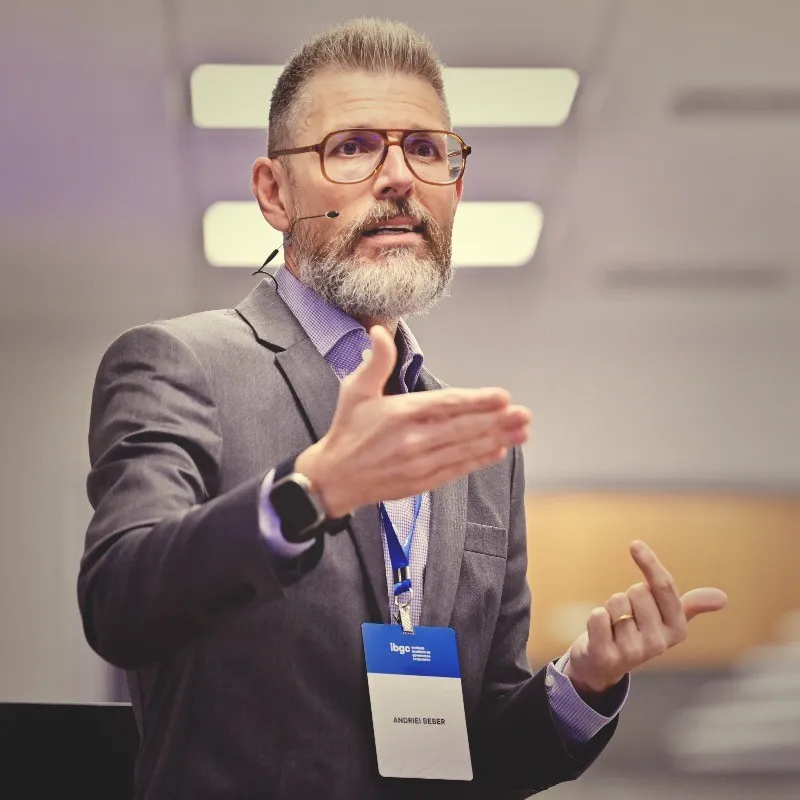 Professor ANDRIEI BEBER
